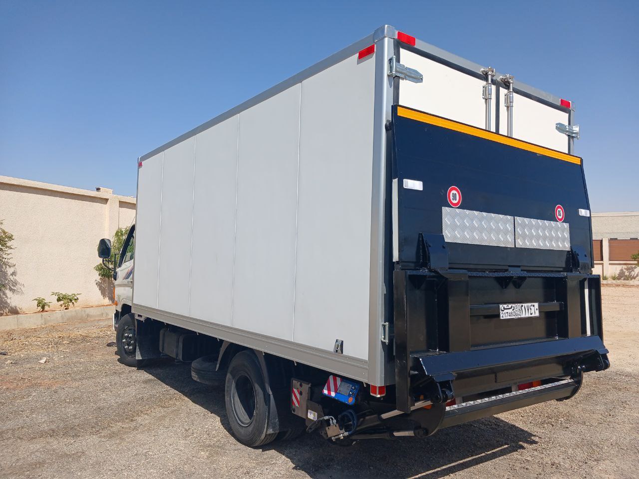 تصنيع صندوق 